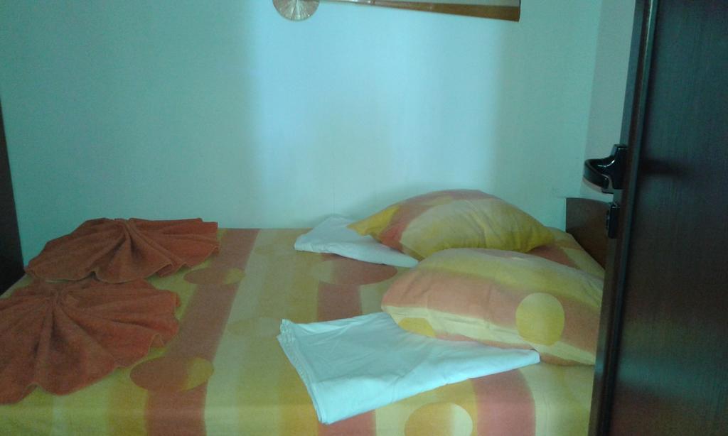 Zora Guest House Primorsko Phòng bức ảnh