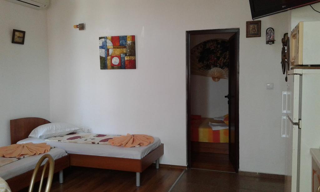 Zora Guest House Primorsko Phòng bức ảnh
