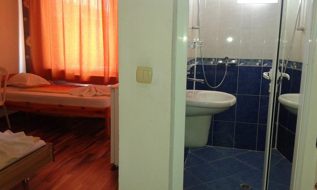 Zora Guest House Primorsko Phòng bức ảnh
