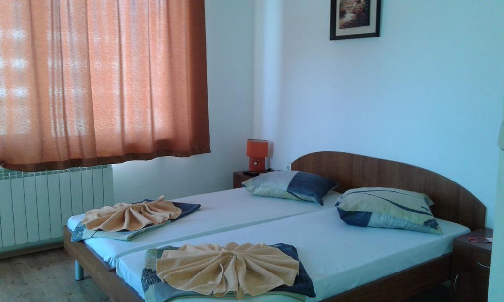 Zora Guest House Primorsko Phòng bức ảnh