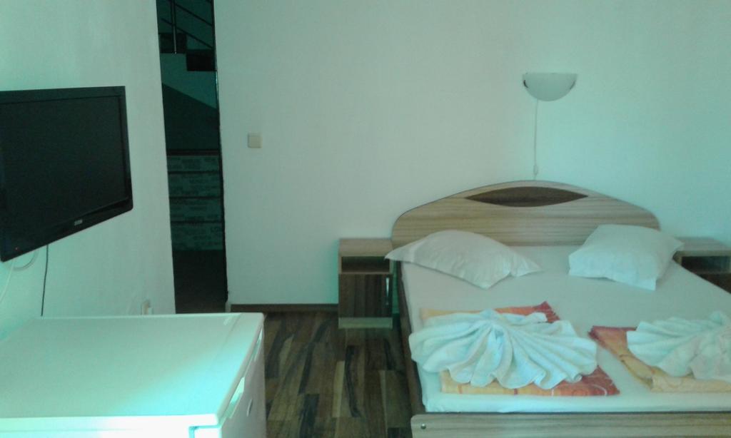 Zora Guest House Primorsko Phòng bức ảnh