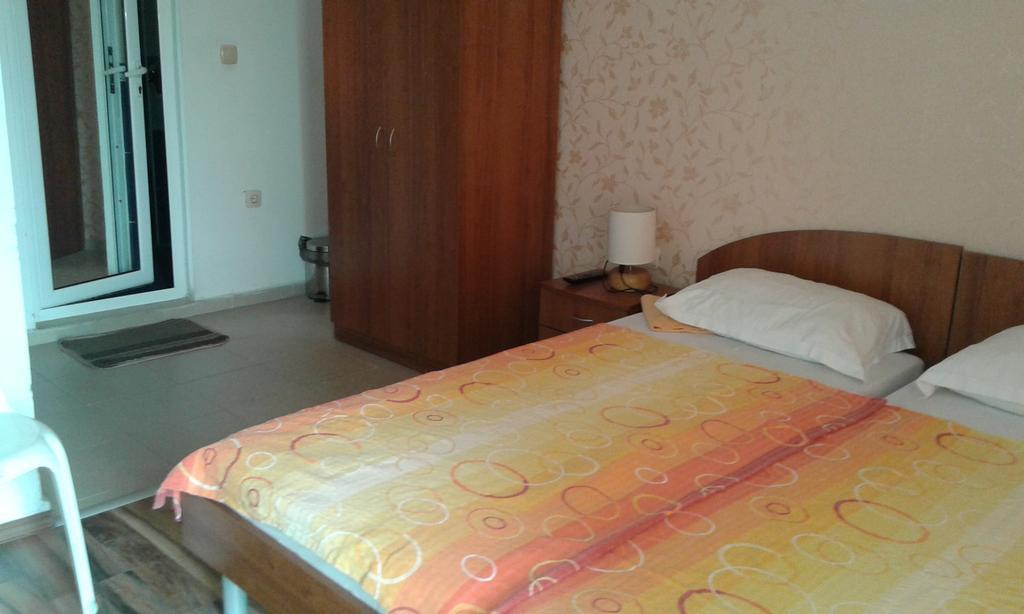 Zora Guest House Primorsko Phòng bức ảnh