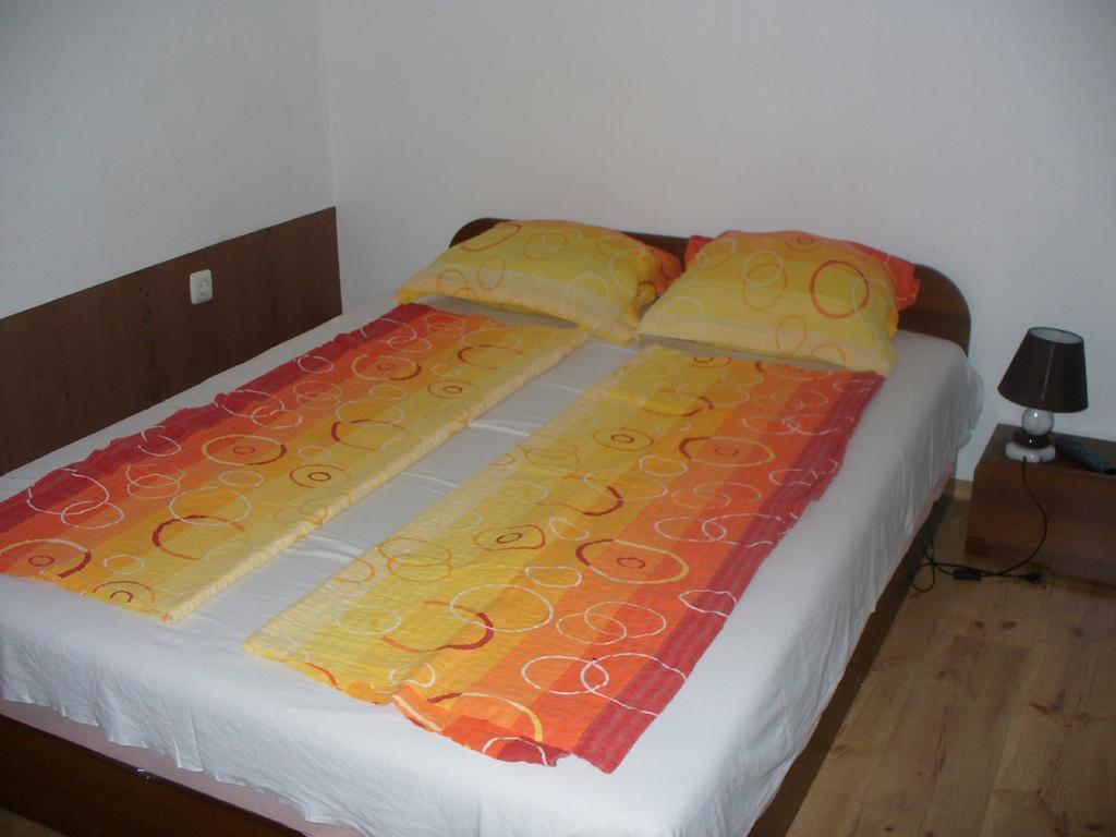 Zora Guest House Primorsko Ngoại thất bức ảnh