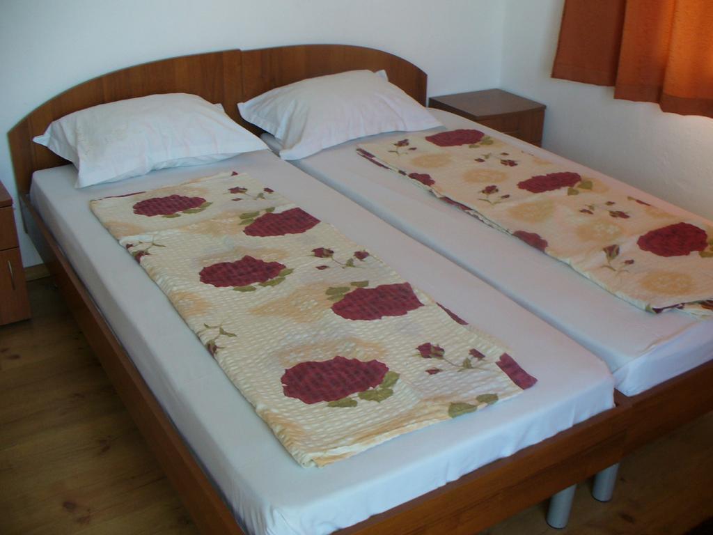 Zora Guest House Primorsko Ngoại thất bức ảnh